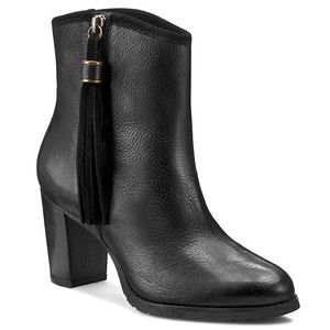 NWOT Lauren Ralph Lauren Carah Ankle Boot 8.5 Black